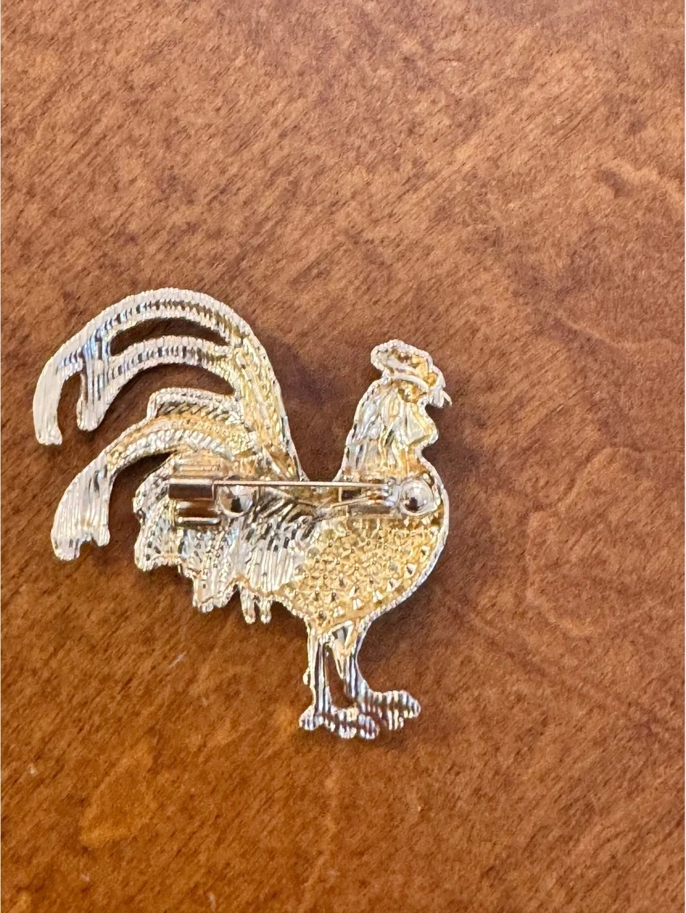 Gold-Tone Rooster Brooch with Rhinestones and Red Enamel Accent 513